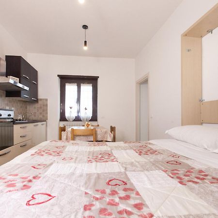 Alloggio Turistico A Casa Di Paoletto Fiumicino Ngoại thất bức ảnh